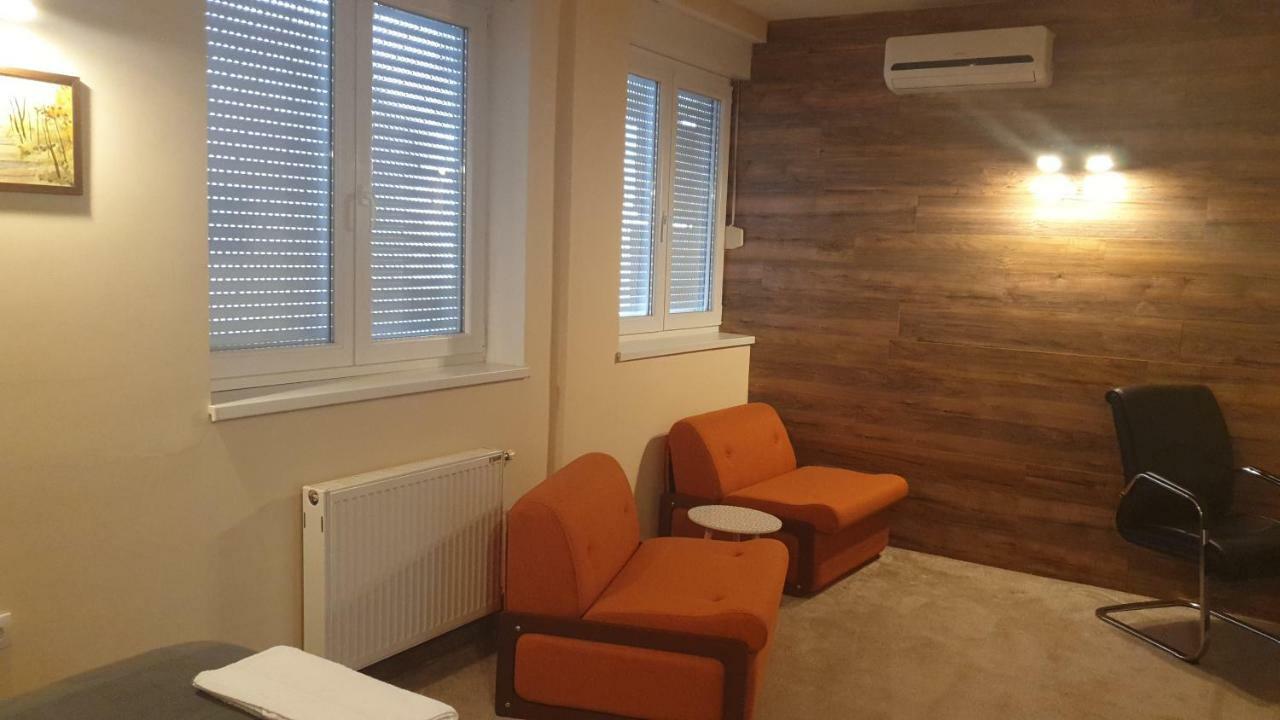 Vege & Vegan Restaurant And Accommodation Novi Sad Exterior photo